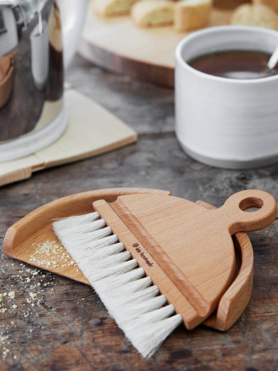 Table cleaning set